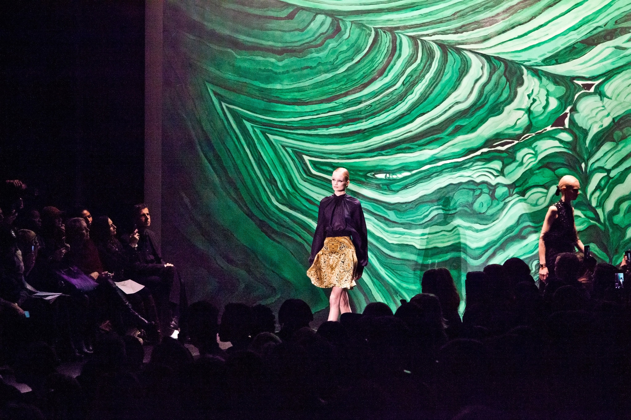 A Backdrop Artist Sets The Scene For The Fashionable Set The New York Times