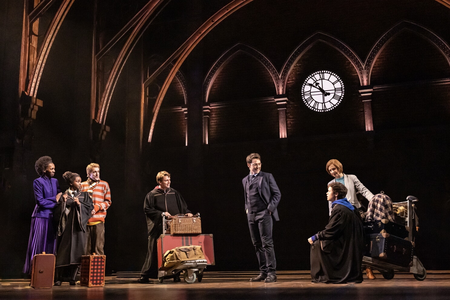 Harry Potter And The Cursed Child A Dazzling Tale Worthy Of The Wizarding World Chicago Sun Times