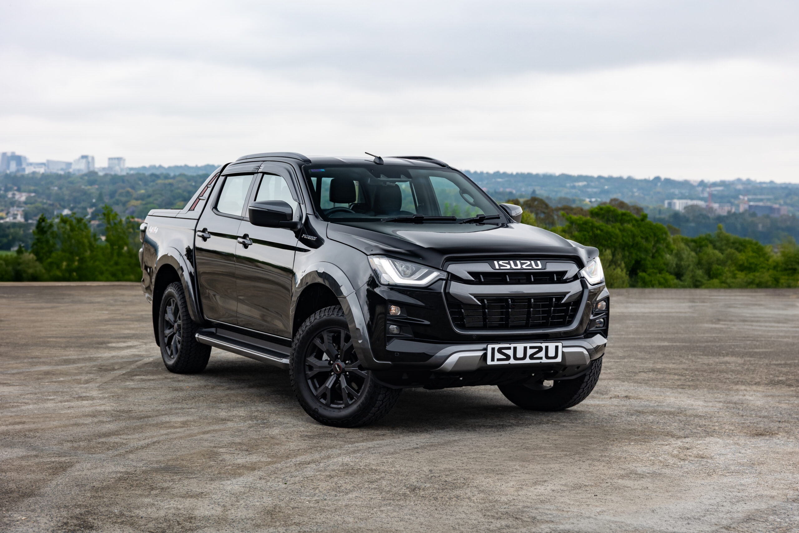 Isuzu s D Max V Cross Could ve Been A Premium Bakkie But For This The Mail Guardian