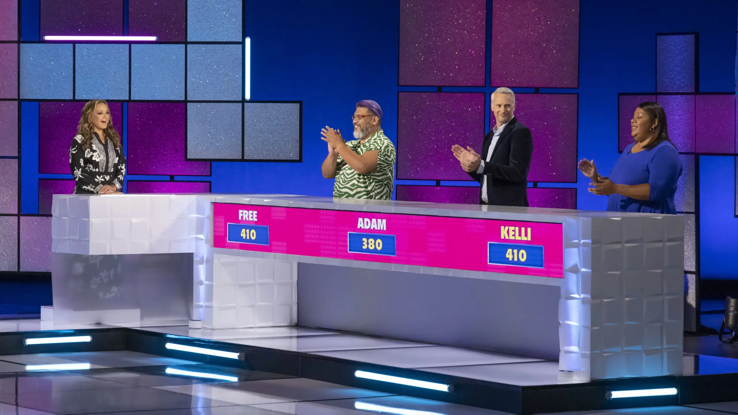 Leah Remini Game Show People Puzzler Debuts Sept 11 In Syndication