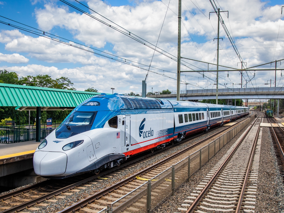 New Amtrak Trains Highlight Need For American High Speed Rail The Oberlin Review