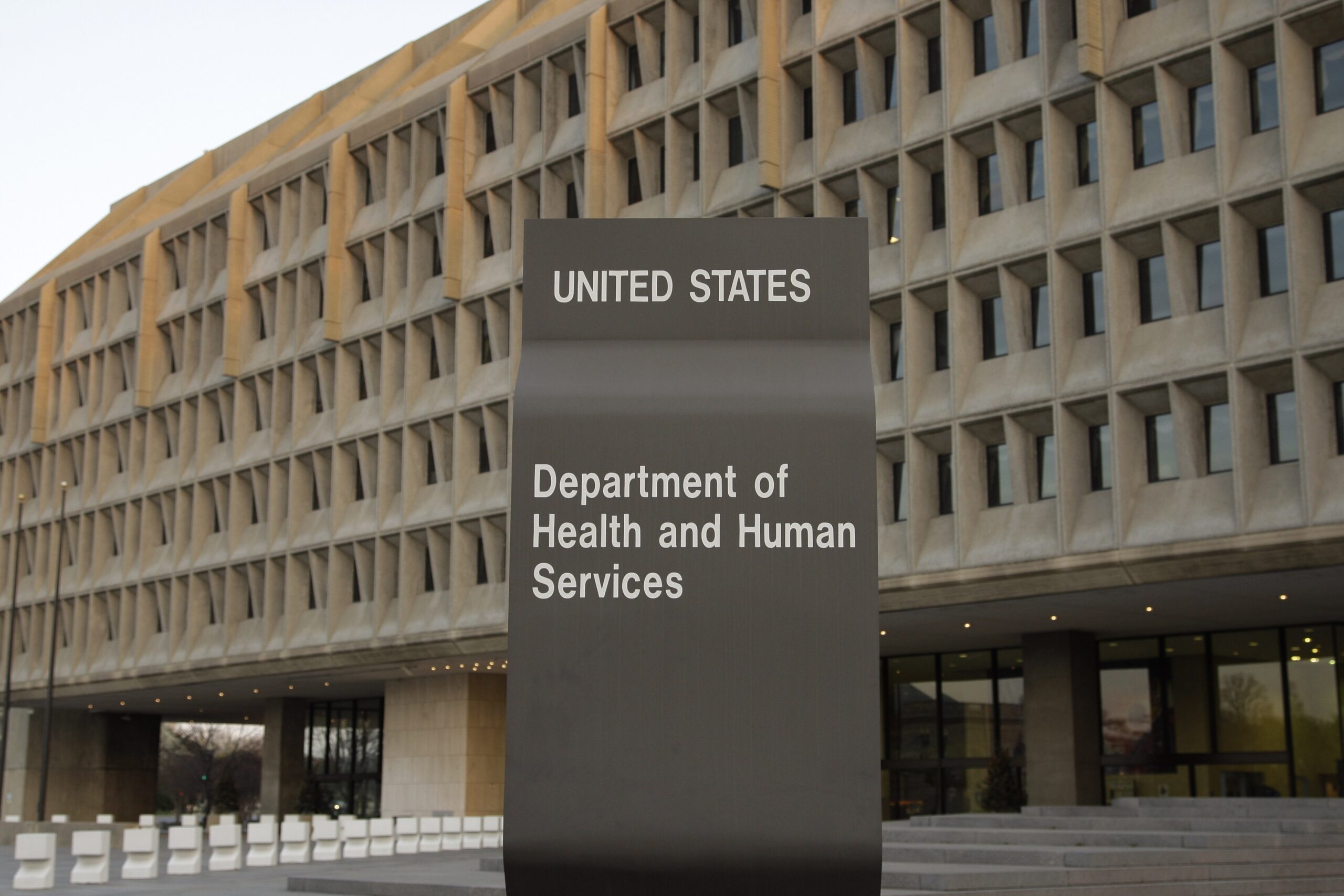 RFK Jr Orders 10 000 HHS Job Cuts In Major Health Agency Shakeup
