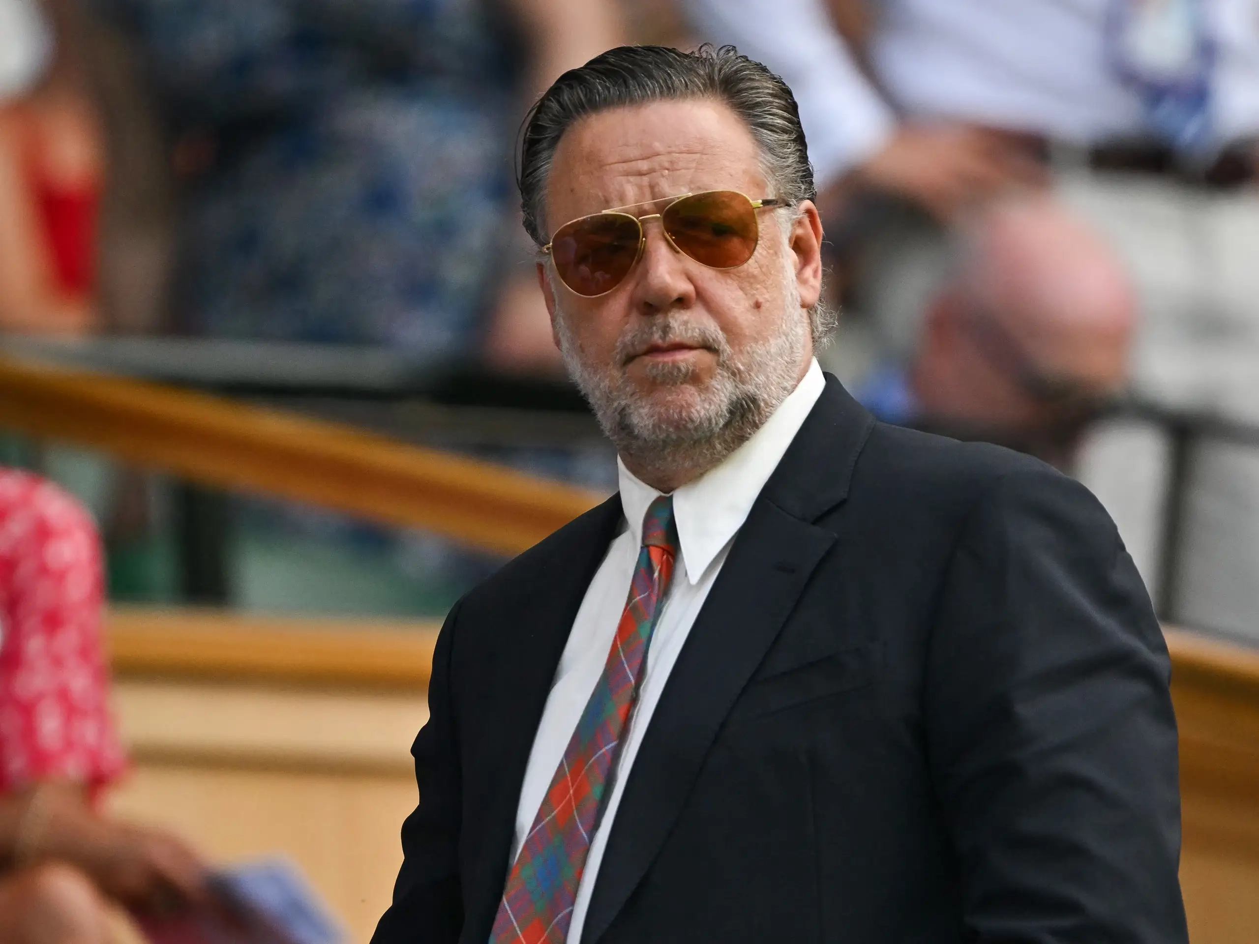 Russell Crowe 61 And Fianc e Britney Theriot 33 Dazzle Parade