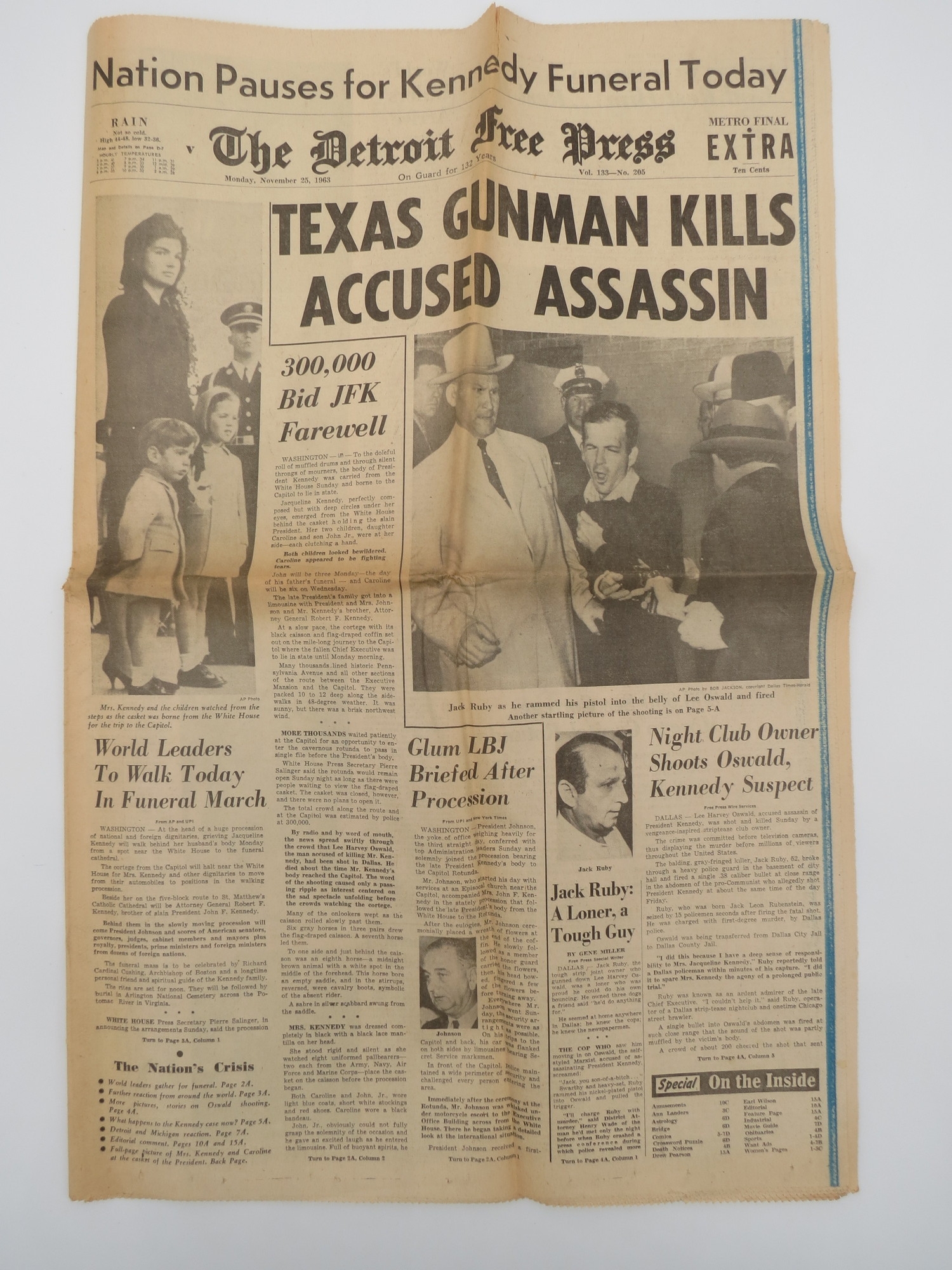 THE DETROIT FREE PRESS NOVEMBER 25 1963 ON KENNEDY FUNERAL AND ASSASSINATION Very Good Hardcover 1963 Sage Rare Collectible Books IOBA