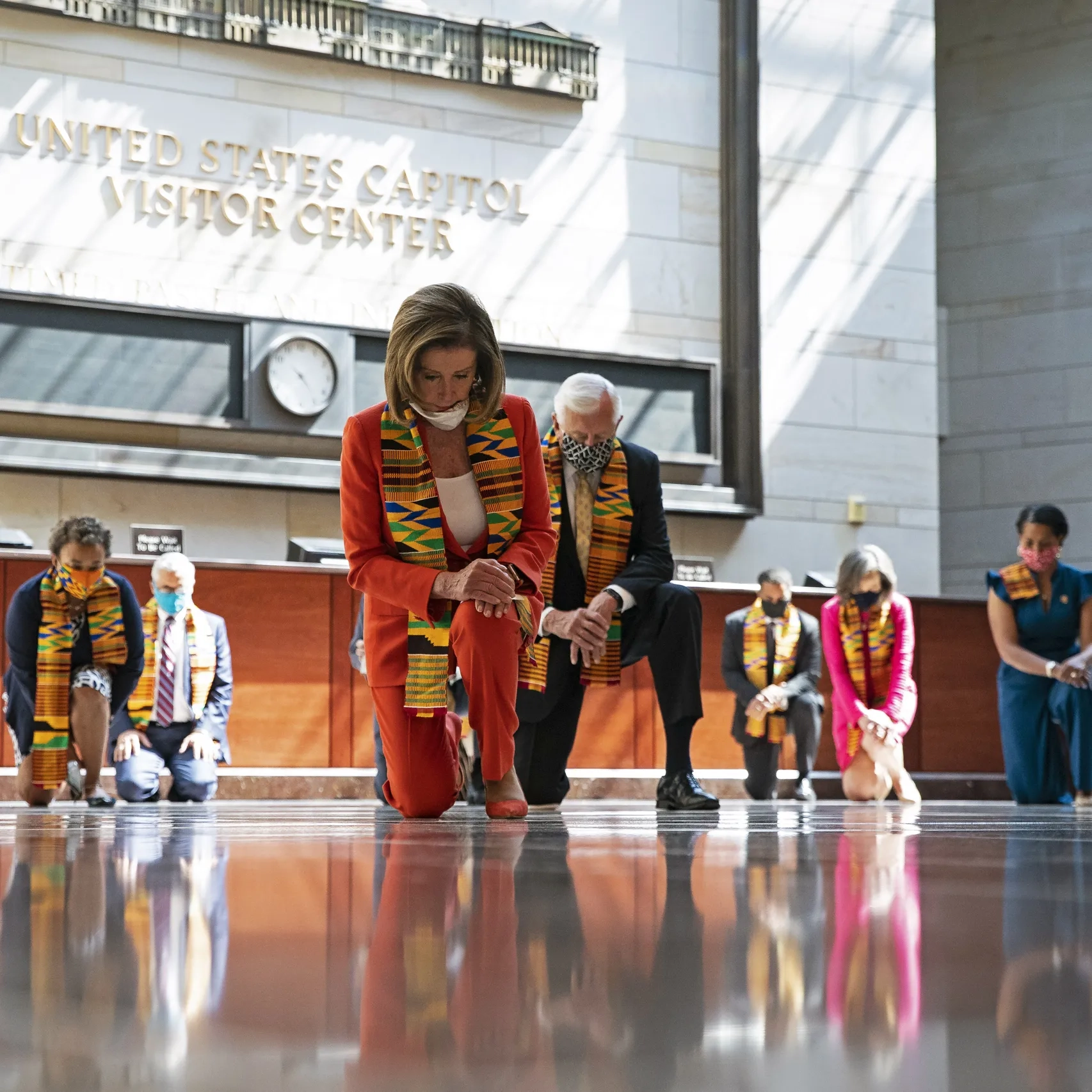 The Embarrassment Of Democrats Wearing Kente Cloth Stoles The New Yorker