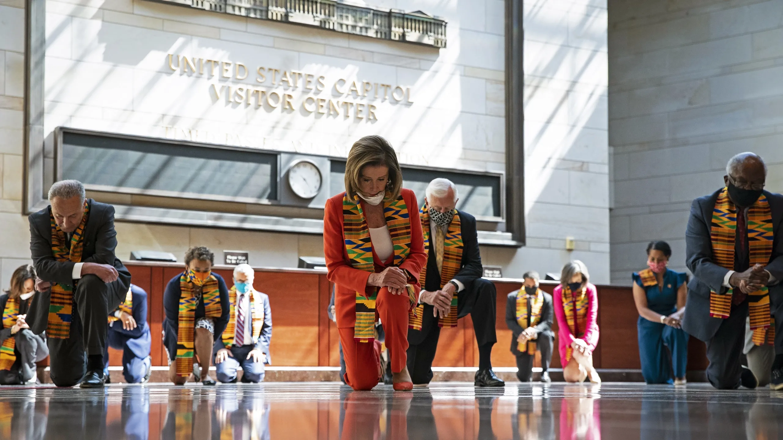 The Embarrassment Of Democrats Wearing Kente Cloth Stoles The New Yorker
