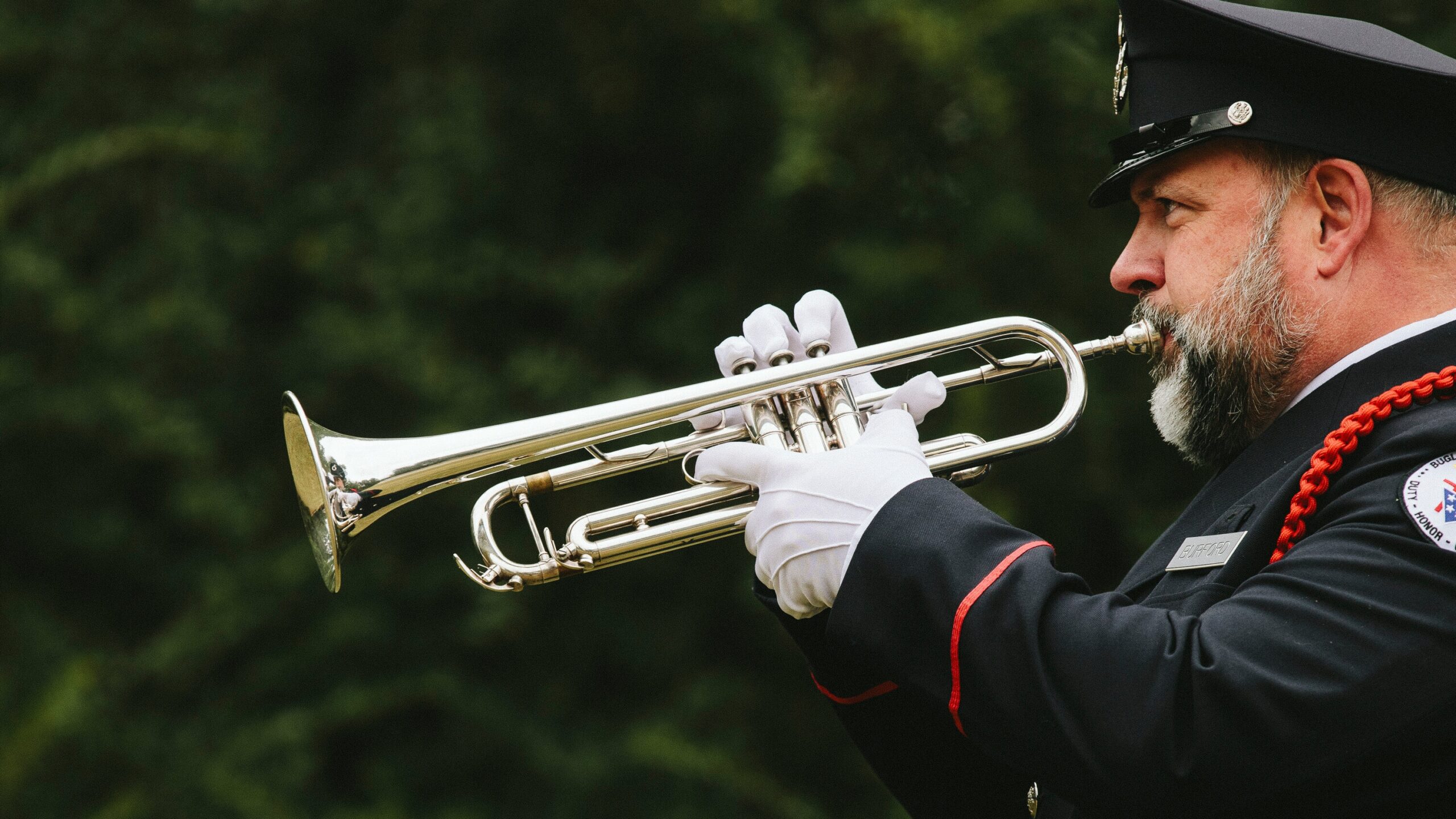 The Volunteer Buglers Giving 24 Note Salutes The New York Times