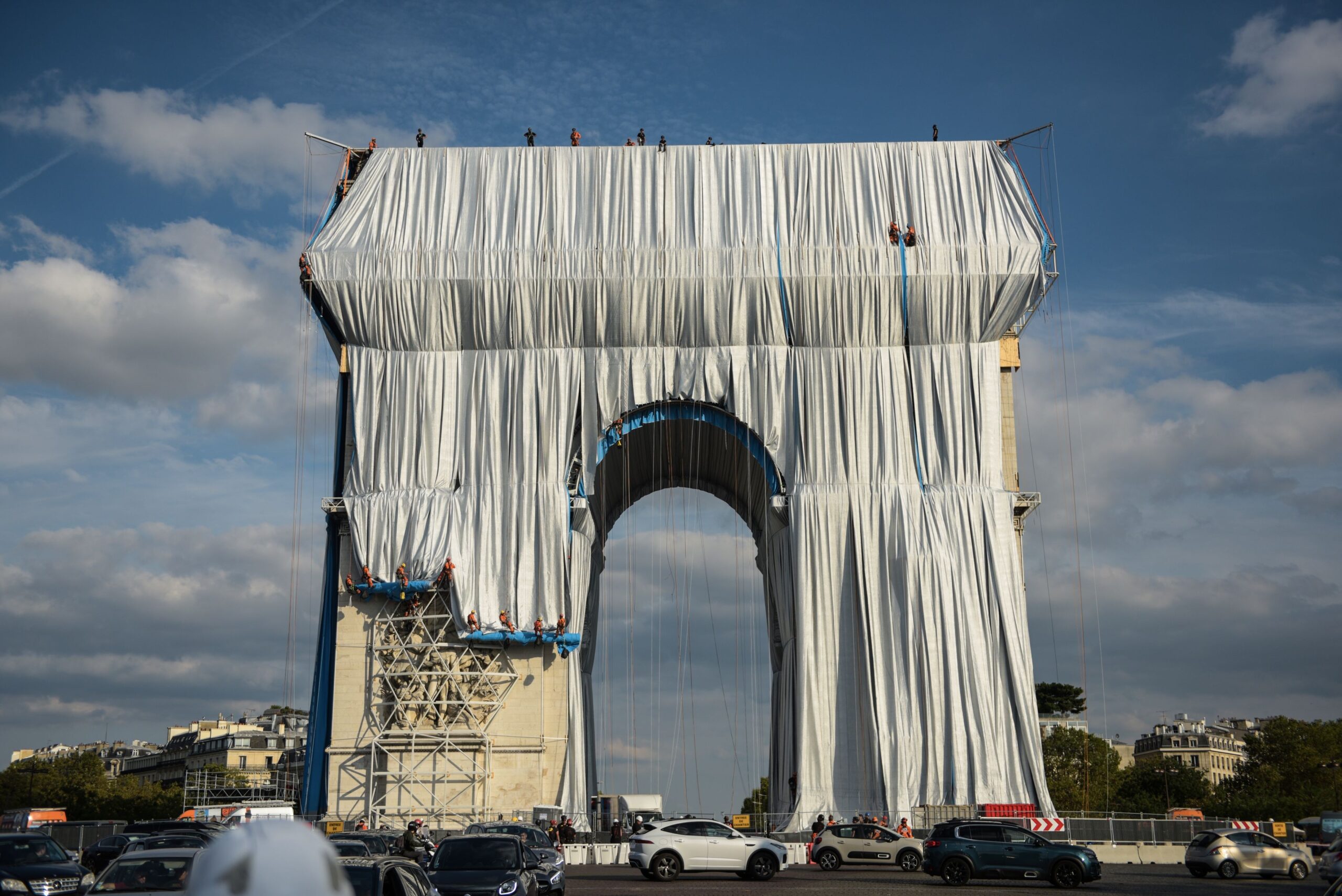 Why Is The Arc De Triomphe Covered In Silver Fabric CNN